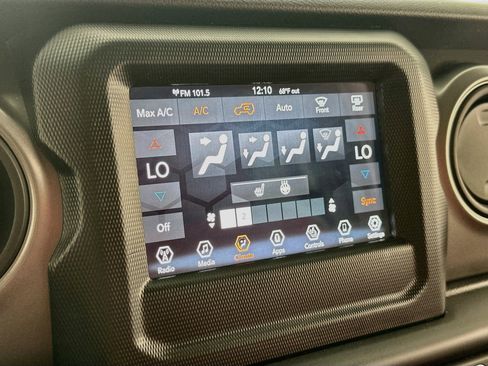 Used 2022 Jeep Wrangler Unlimited Sport AWD/4WD image 15