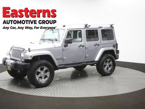Used 2017 Jeep Wrangler Unlimited Sahara w/ Max Tow Package AWD/4WD image 59