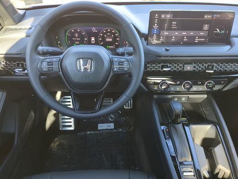 Used 2025 Honda Accord Sport image 14