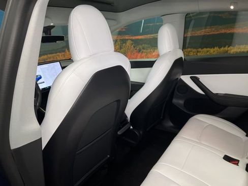 Used 2021 Tesla Model Y Long Range image 44