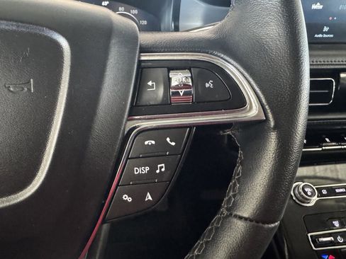 Used 2023 Lincoln Nautilus AWD image 16