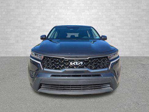 Used 2023 Kia Sorento LX image 6
