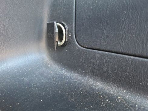 Used 1998 Toyota RAV4 4WD 4-Door image 10