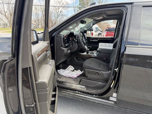 Used 2024 GMC Sierra 1500 Elevation AWD/4WD image 9