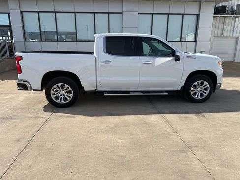 Used 2024 Chevrolet Silverado 1500 LTZ w/ Z71 Off-Road Package AWD/4WD image 39