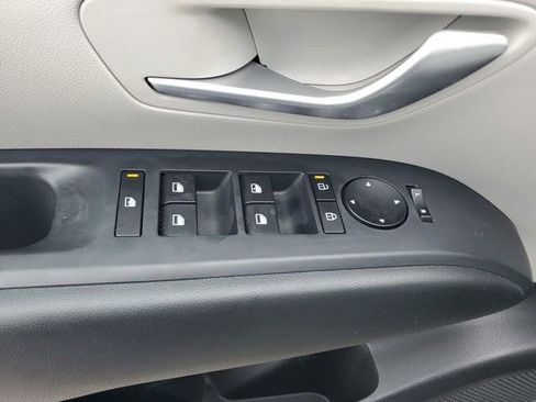 Certified 2025 Hyundai Tucson SE image 22