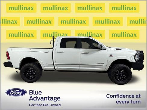 Used 2022 RAM 2500 Limited AWD/4WD image 2
