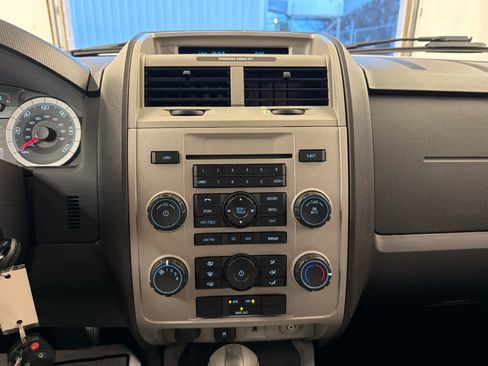 Used 2009 Ford Escape XLT image 38