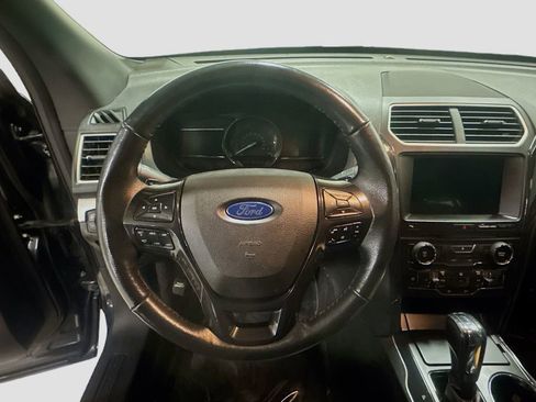 Used 2017 Ford Explorer XLT w/ Equipment Group 202A image 13