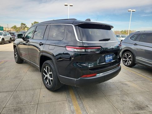 Used 2024 Jeep Grand Cherokee L Limited w/ Luxury Tech Group II image 5