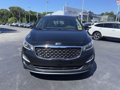 Used 2019 Kia Sedona EX FWD image 2