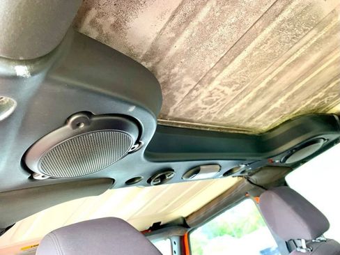 Used 2013 Jeep Wrangler Unlimited Sport image 16