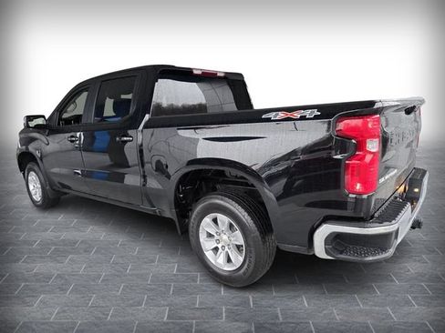 Used 2025 Chevrolet Silverado 1500 LT AWD/4WD image 7