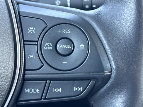 Used 2024 Toyota Corolla Cross LE FWD image 23