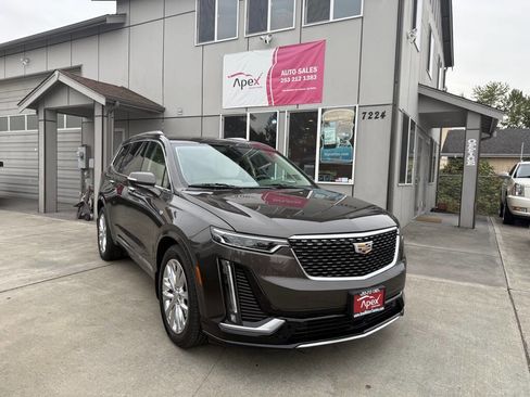 Used 2020 Cadillac XT6 Premium Luxury image 2