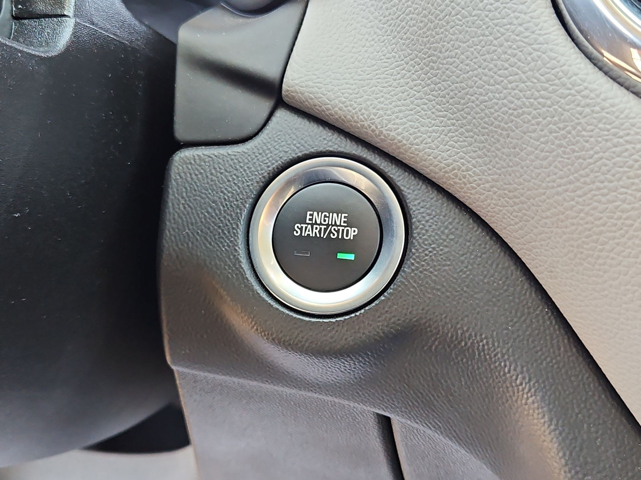 Certified 2020 Chevrolet Equinox LT FWD image 17