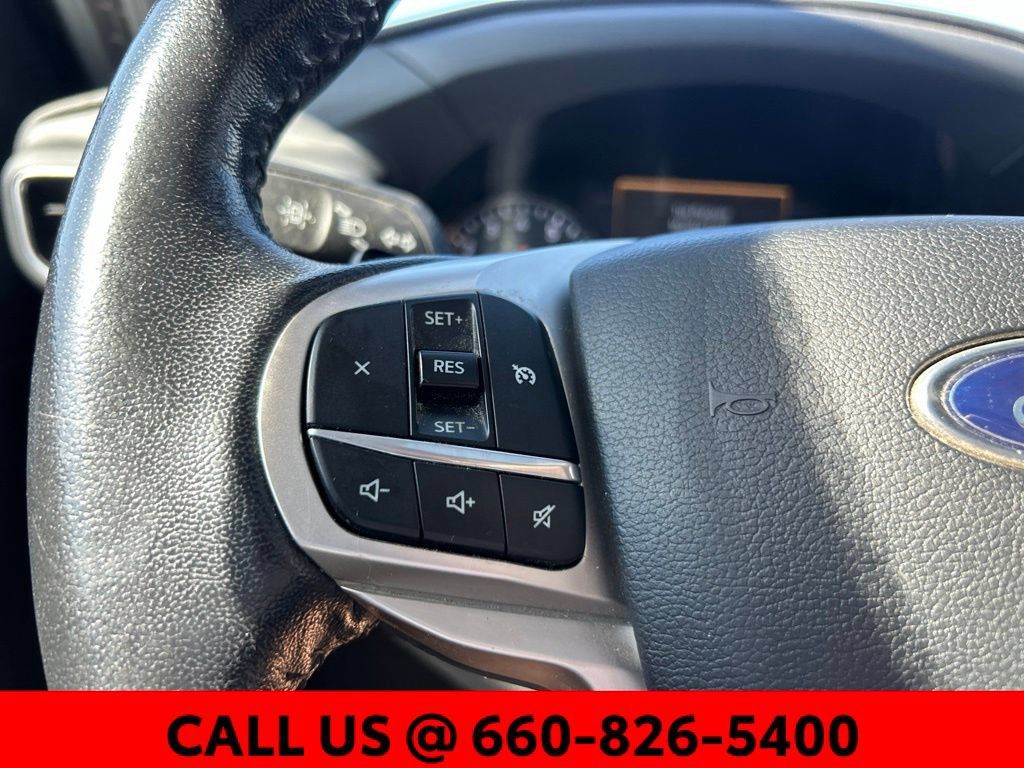 Used 2020 Ford Explorer XLT w/ Equipment Group 202A AWD/4WD image 11