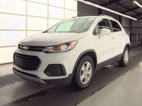 Used 2018 Chevrolet Trax LT w/ Driver Confidence Package AWD/4WD image 1
