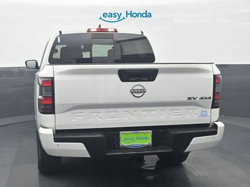 Used 2024 Nissan Frontier SV w/ SV Convenience Package image 6