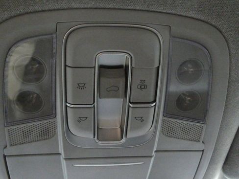 Used 2020 Hyundai Santa Fe Limited image 22