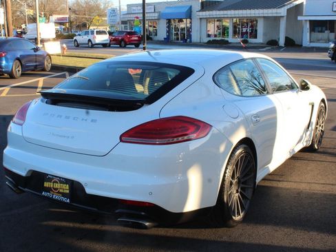 Used 2015 Porsche Panamera 4 image 3