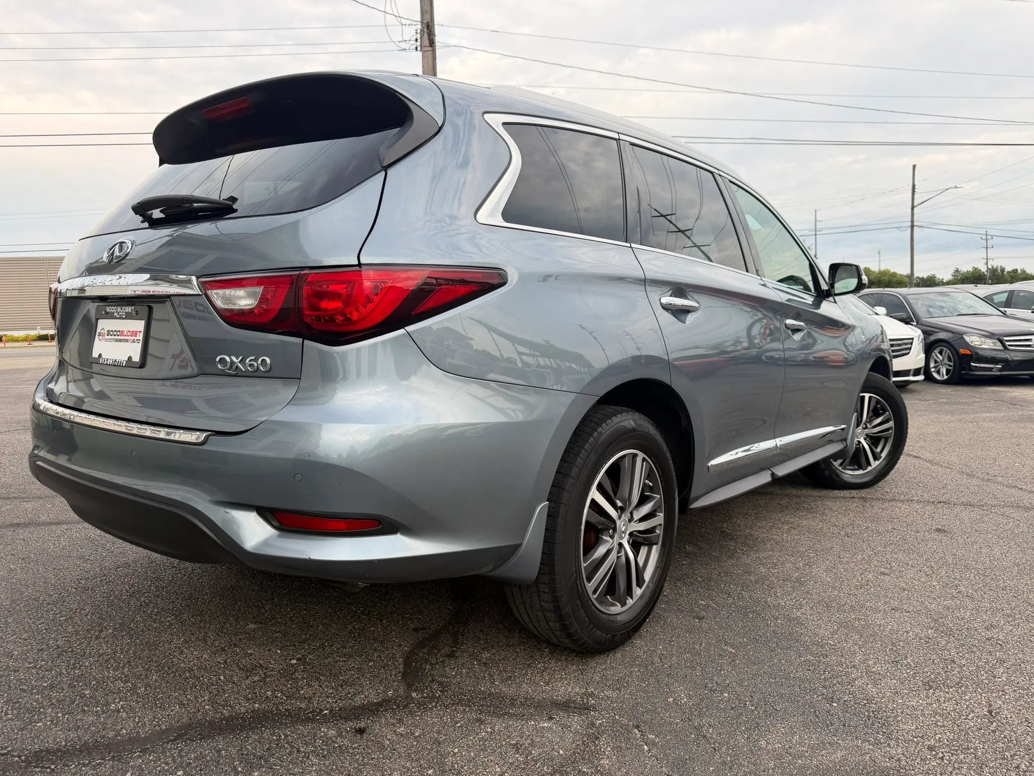 Used 2017 INFINITI QX60 Luxe w/ Premium Plus Package AWD/4WD image 26