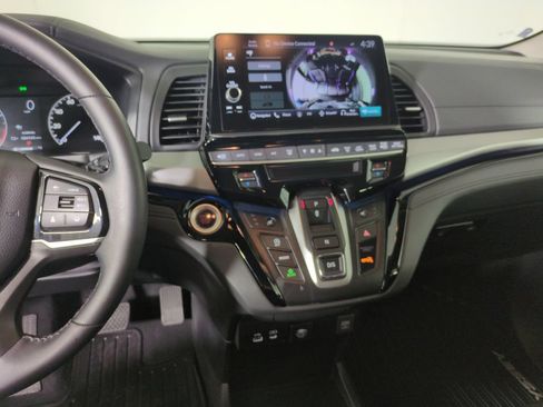 Used 2025 Honda Odyssey Touring image 21