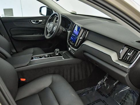 Certified 2025 Volvo XC60 T8 Core w/ Protection Package Premier image 17