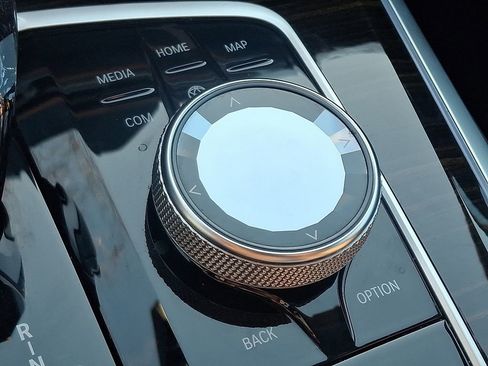 Used 2020 BMW X5 xDrive40i w/ M Sport Package image 25