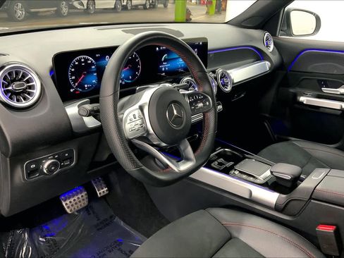 Used 2022 Mercedes-Benz GLB 250 image 20