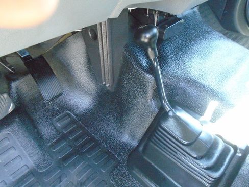 Used 2016 Ford F250 XL w/ Power Equipment Group AWD/4WD image 12