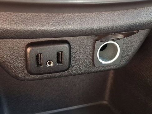 Used 2018 Chevrolet Traverse LT FWD image 24