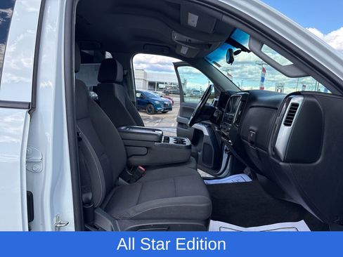 Used 2018 Chevrolet Silverado 1500 LT w/ Redline Edition image 17