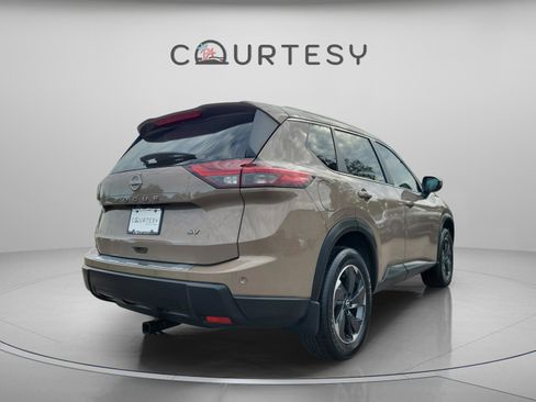Certified 2024 Nissan Rogue SV w/ SV Premium Package image 5