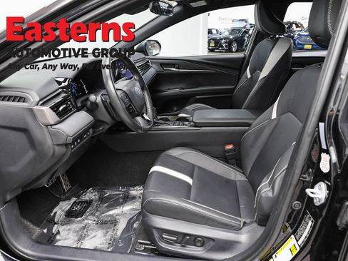 Used 2025 Toyota Camry SE FWD image 13