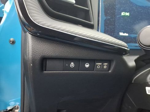 New 2026 Nissan Kicks SR image 19