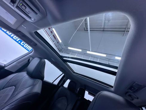 Used 2024 Toyota Highlander Platinum image 43