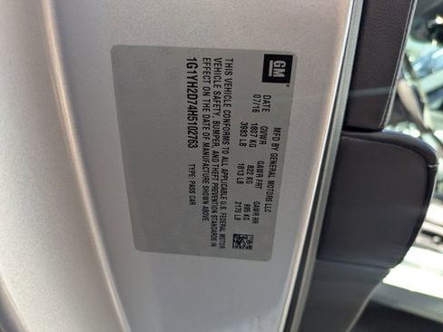 Used 2017 Chevrolet Corvette Stingray Coupe w/ Carbon Flash Badge Package image 19