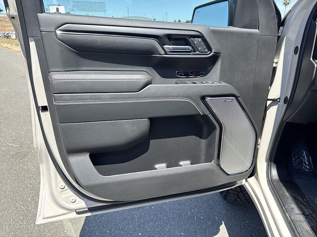 New 2026 GMC Sierra 1500 AT4X w/ LPO, Black Badging Package AWD/4WD image 19
