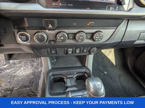 Used 2019 Toyota Tacoma TRD Off-Road AWD/4WD image 26