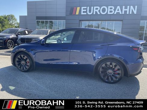 Used 2024 Tesla Model Y Performance image 28