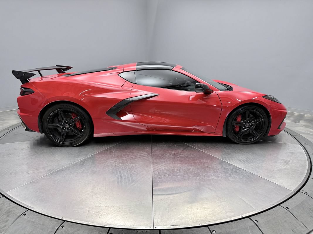 Used 2020 Chevrolet Corvette Stingray Preferred Cpe w/ 2LT Preferred Equipment Group RWD image 4