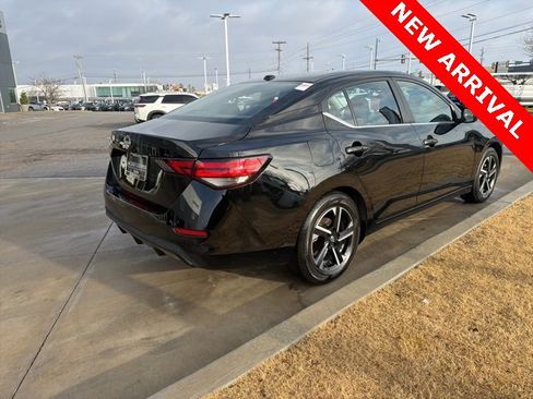 Certified 2025 Nissan Sentra SV image 4