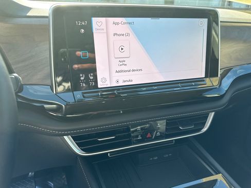 Used 2025 Volkswagen Atlas SE FWD image 28