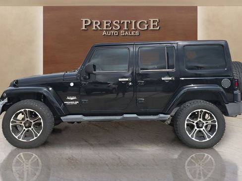 Used 2013 Jeep Wrangler Unlimited Sahara w/ Connectivity Group image 8