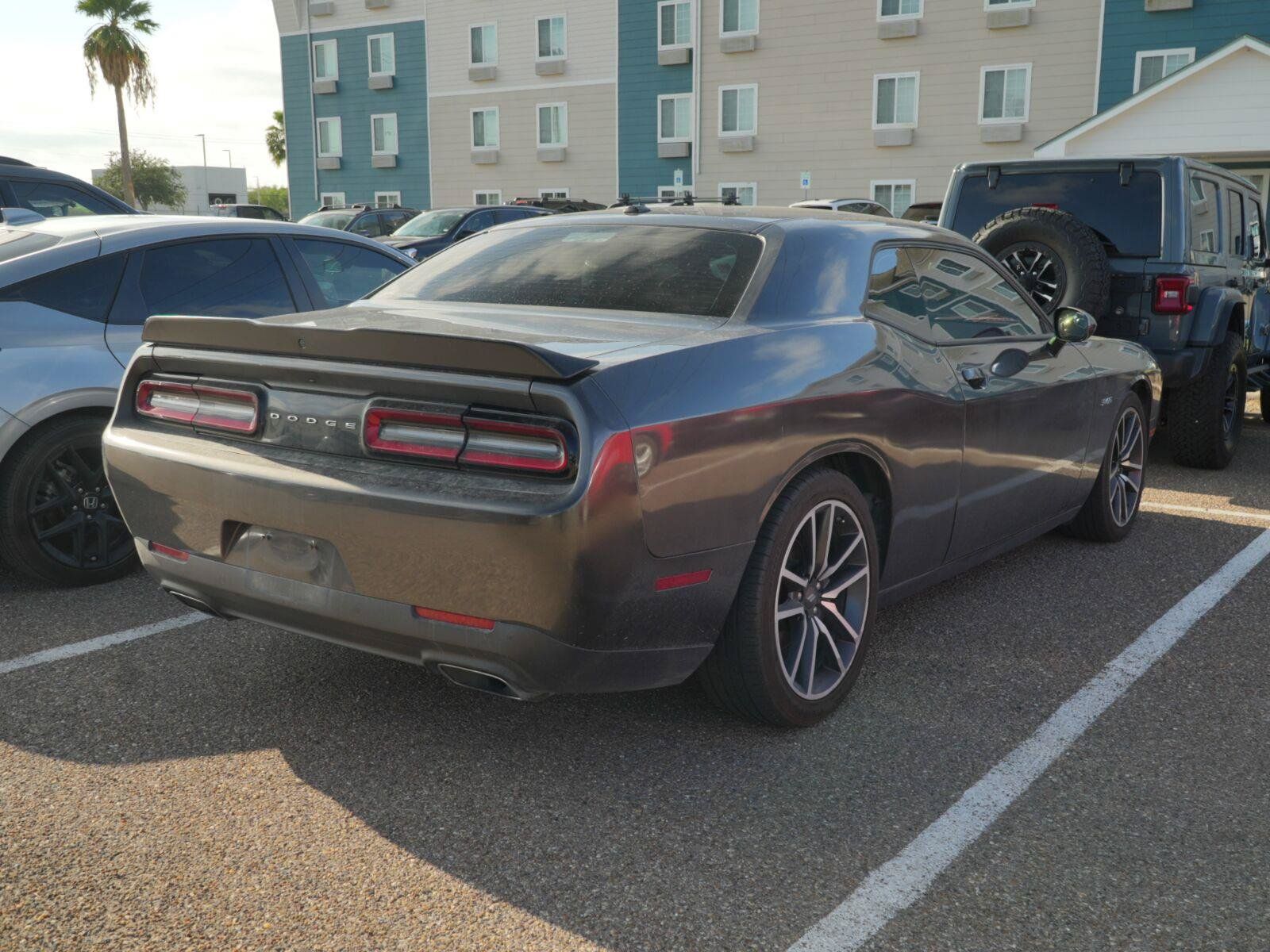 Used 2023 Dodge Challenger R/T RWD image 3