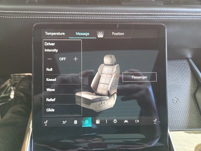 Used 2025 Cadillac Escalade Sport Platinum AWD/4WD image 11