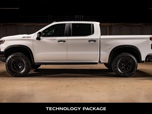 Used 2022 Chevrolet Silverado 1500 ZR2 w/ Technology Package image 5
