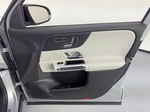 Used 2020 Mercedes-Benz GLB 250 4MATIC w/ AMG Line image 46