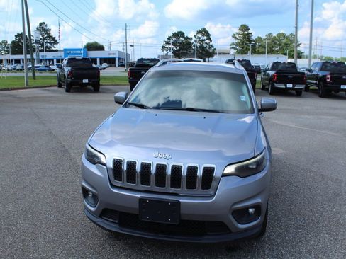Used 2019 Jeep Cherokee Latitude w/ Popular Appearance Group FWD image 5